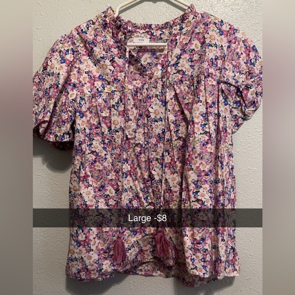 Floral Top - Picture 1 of 1